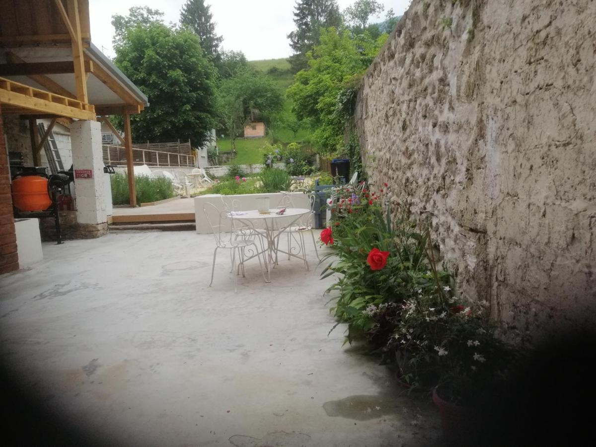 Bryan Saint-Jean-en-Royans Exterior photo